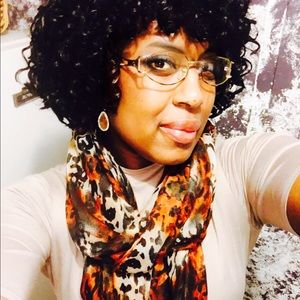 Meet your Posher, Roslynn